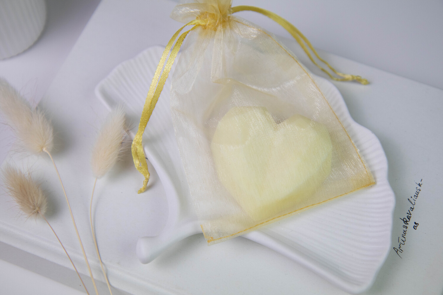 Wardrobe Freshener - Dessert Grapes Scent - Image 2